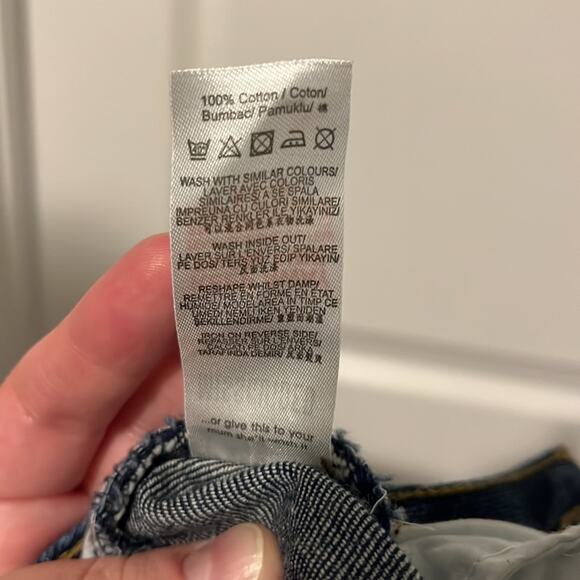 Missguided Riot High Rise Mom Jeans - Picture 10 of 10